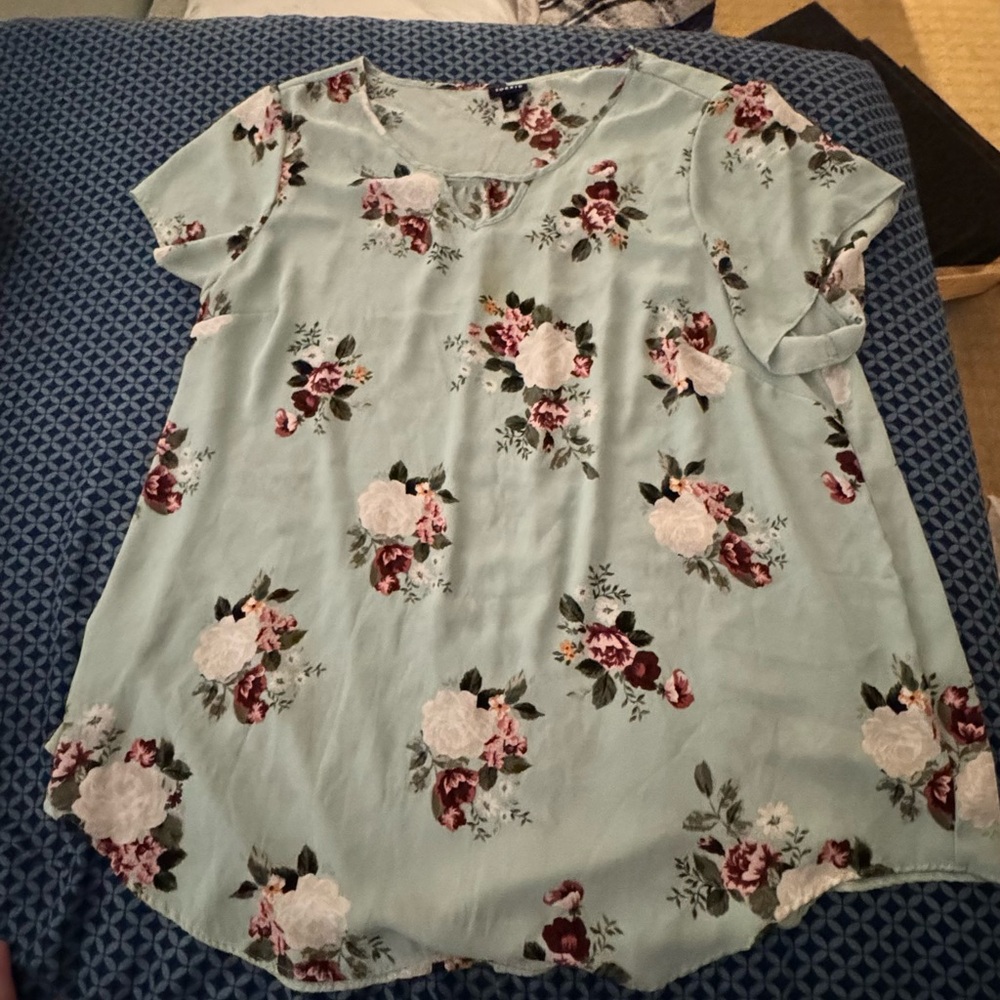torrid Floral Scoop Neck Short Sleeve Top in Light Blue